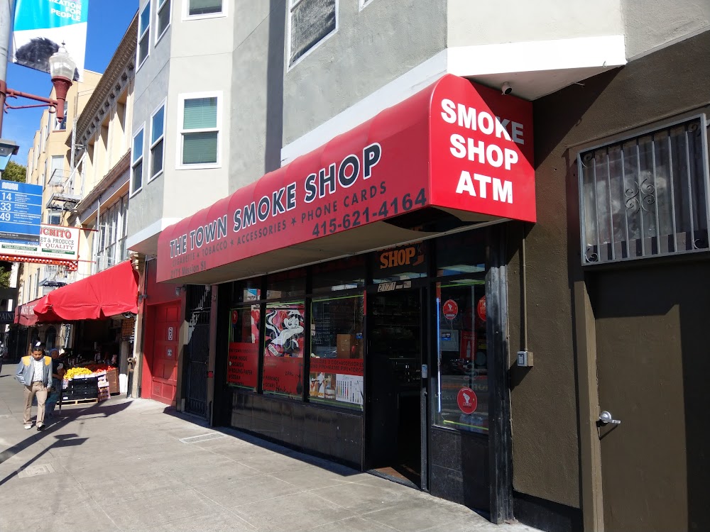 THE TOWN Smoke Shop